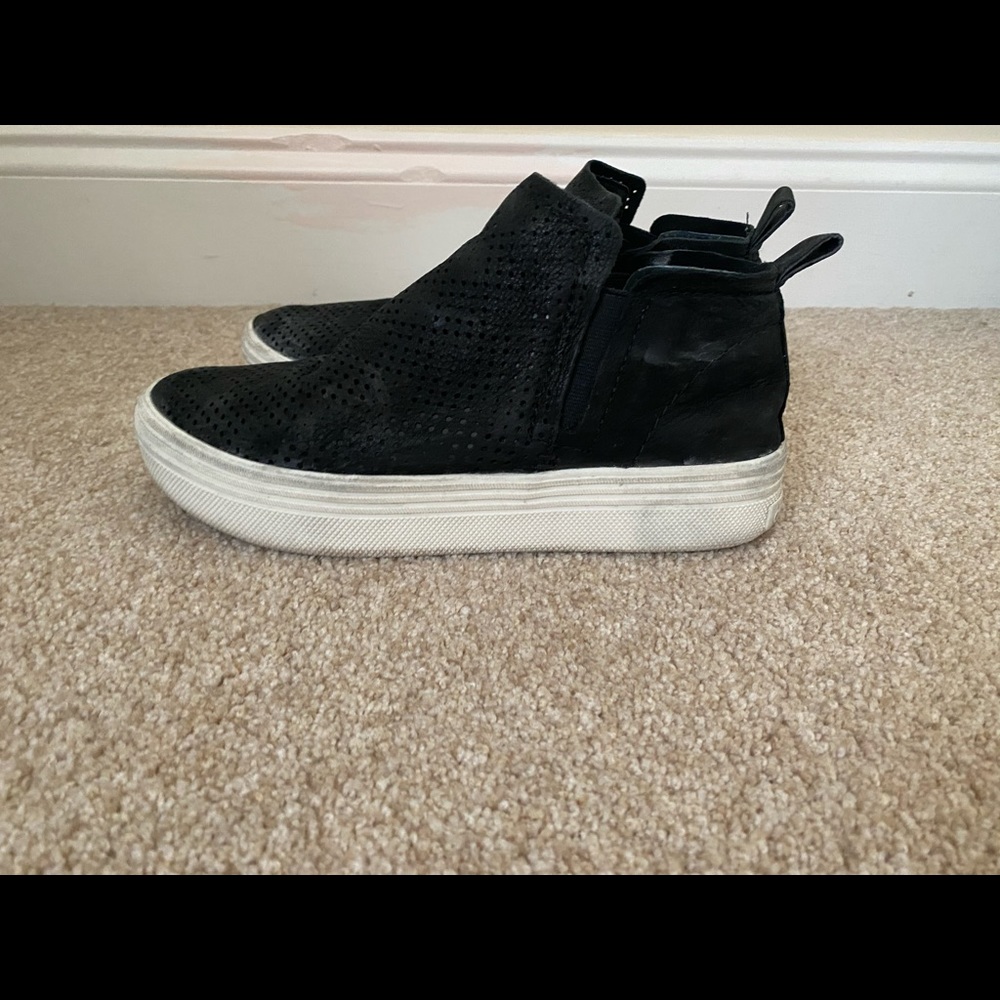 Dolce vita slip on sneakers